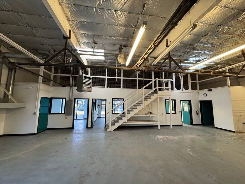 More Photos Of 1110 Industrial Ave, Petaluma Warehouse For Sale