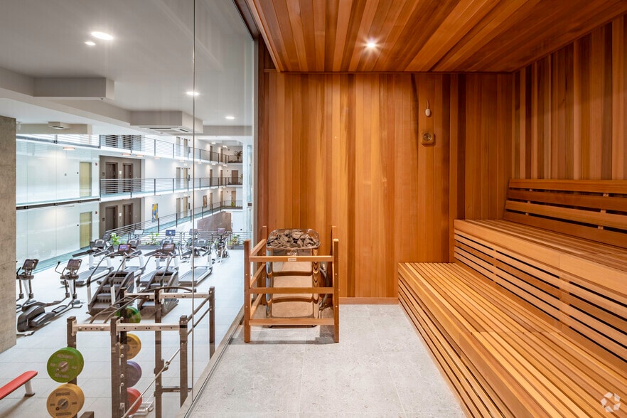 More Photos Of 3460 N Broadway St, Chicago Apartments For Lease