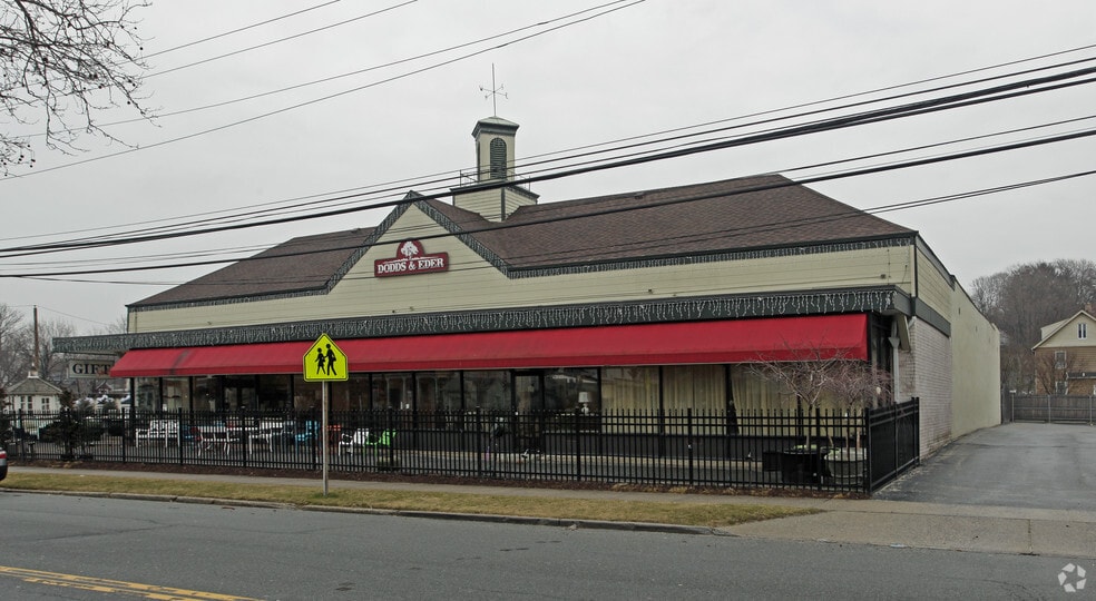 Primary Photo Of 221 South St, Oyster Bay Freestanding For Lease