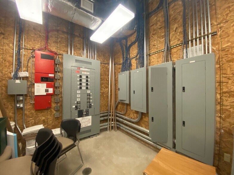 More Photos Of 2171 Sandy Dr, State College Flex For Lease