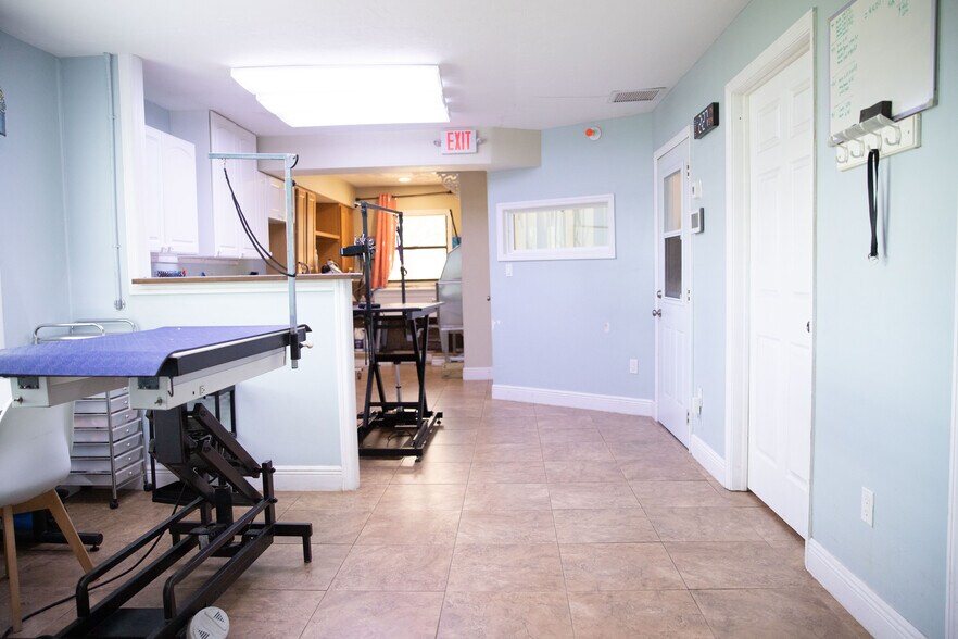 More Photos Of 2826 Santa Barbara Blvd, Cape Coral Freestanding For Sale