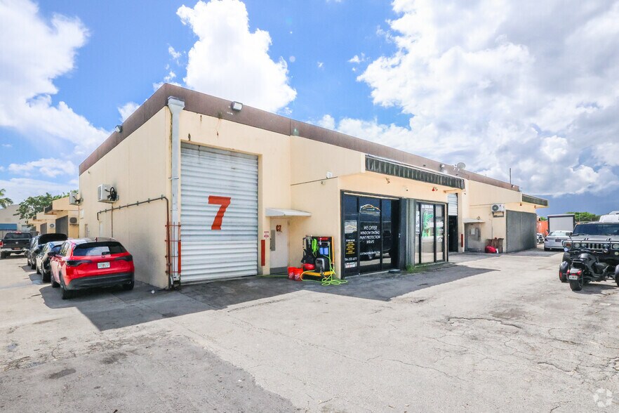 Primary Photo Of 10780 SW 190th St, Miami Auto Repair For Lease