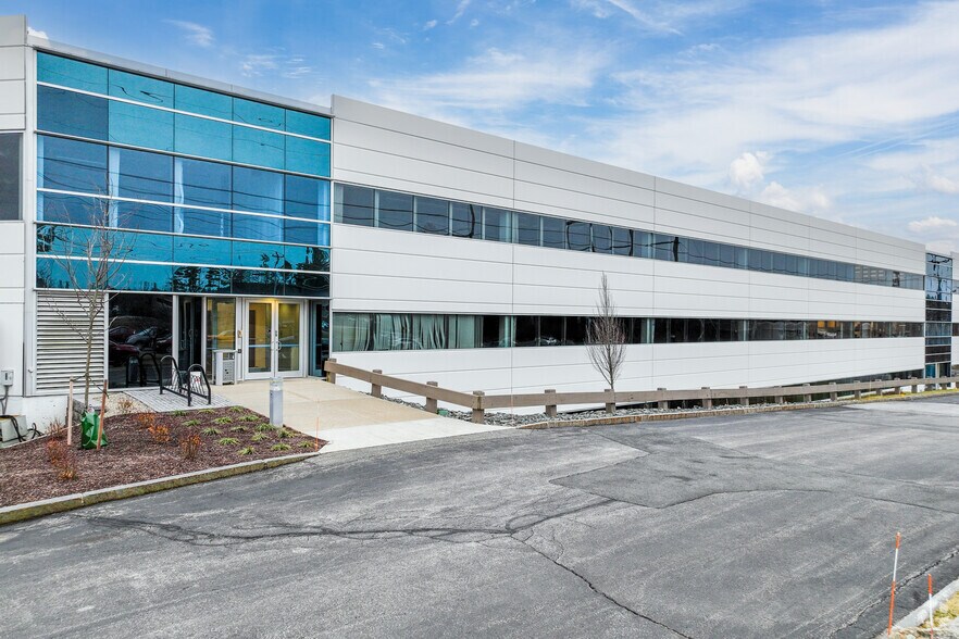 More Photos Of 2 Technology Park Dr, Westford Unknown For Lease