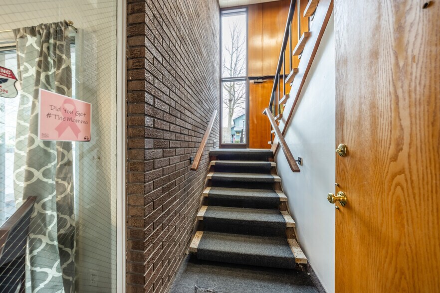 More Photos Of 71 Park Ave, Rochester Medical For Sale