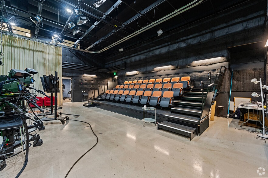 More Photos Of 3810 Durbin St, Irwindale Office For Lease