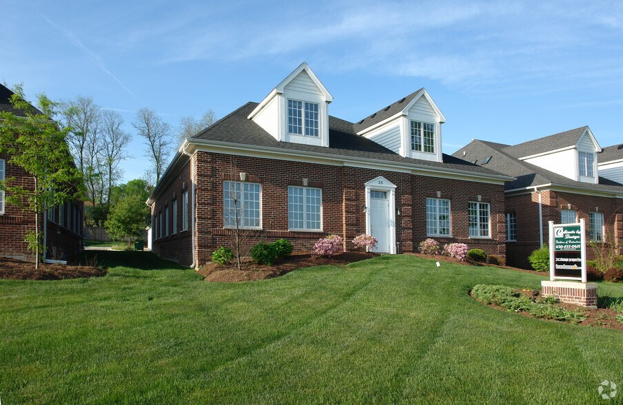 Primary Photo Of 55 Ogden Ave, Clarendon Hills Office For Sale