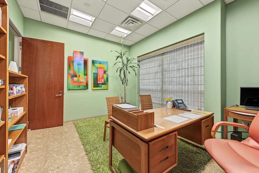 More Photos Of 20045 N 19th Ave, Phoenix Medical For Sale