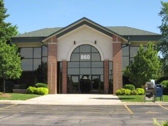 More Photos Of 860 Summit St, Elgin Medical For Lease