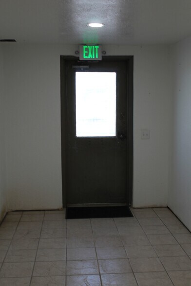 More Photos Of 507 48th St, Woodward Warehouse For Sale