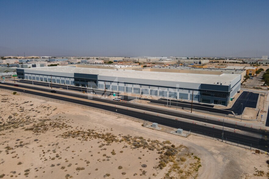 More Photos Of 2880 Simmons St, North Las Vegas Distribution For Lease