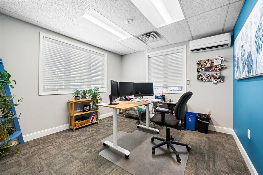 More Photos Of 1 Commons Dr, Londonderry Medical For Lease