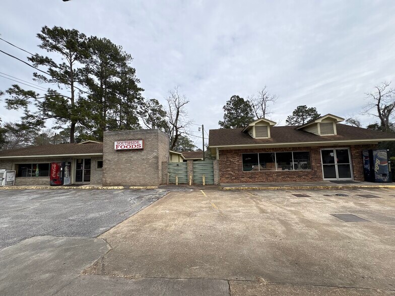 Primary Photo Of 1201 Magnolia St, Thomasville General Retail For Sale