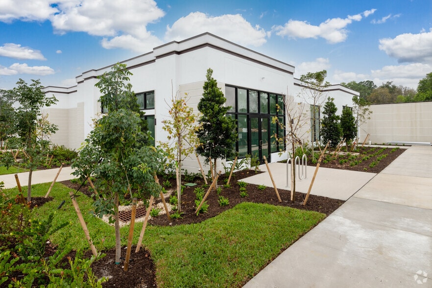 More Photos Of 11222 E Tamiami Trl, Naples Freestanding For Lease