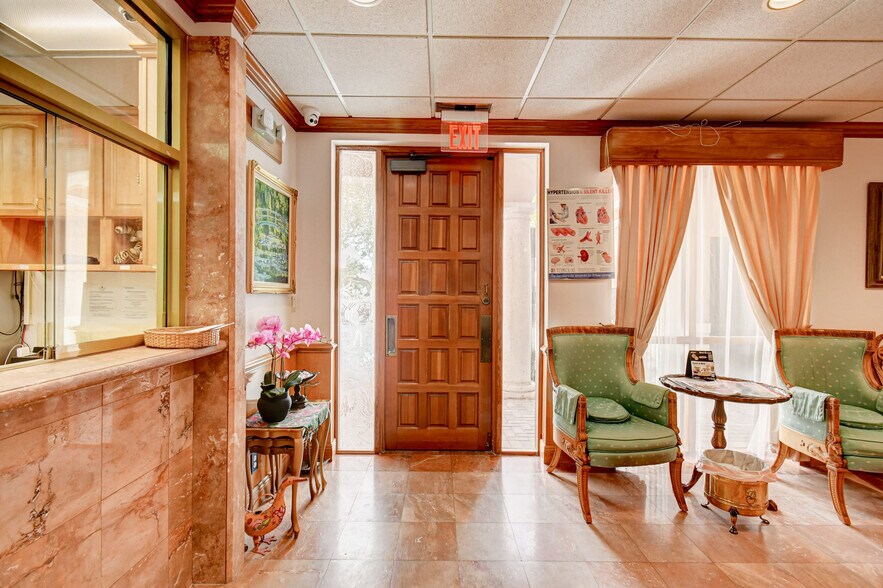 More Photos Of 2314 Seacrest Blvd, Boynton Beach Medical For Lease