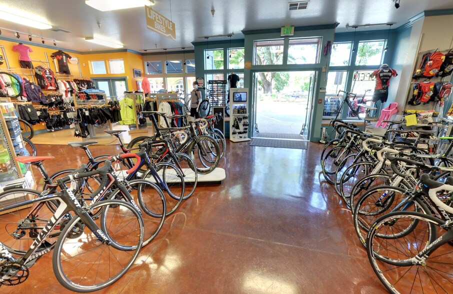 More Photos Of 220 Windsor River Rd, Windsor Apartments For Sale