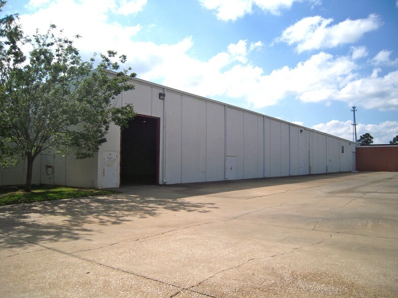 More Photos Of 2761-2773 Gunter Park Dr W, Montgomery Flex For Lease