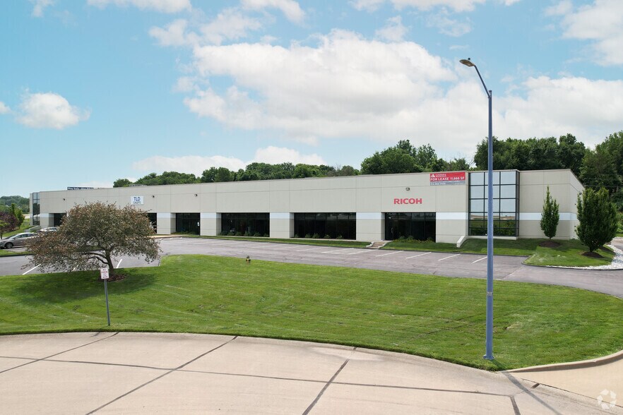 Primary Photo Of 951-961 Harmsted Ct, Saint Charles Warehouse For Lease