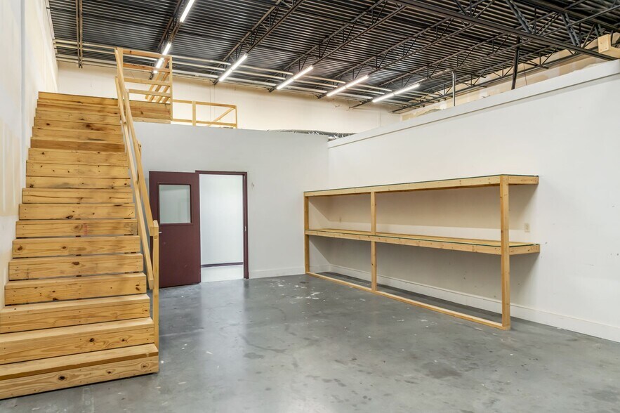 More Photos Of 6630 Corporation Pky, Fort Worth Warehouse For Lease