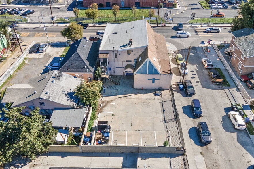 Primary Photo Of 10527 Compton Ave, Los Angeles Religious Facility For Sale