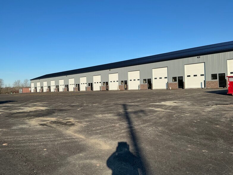 Primary Photo Of 2160 Alvin Rd, Grand Island Flex For Lease