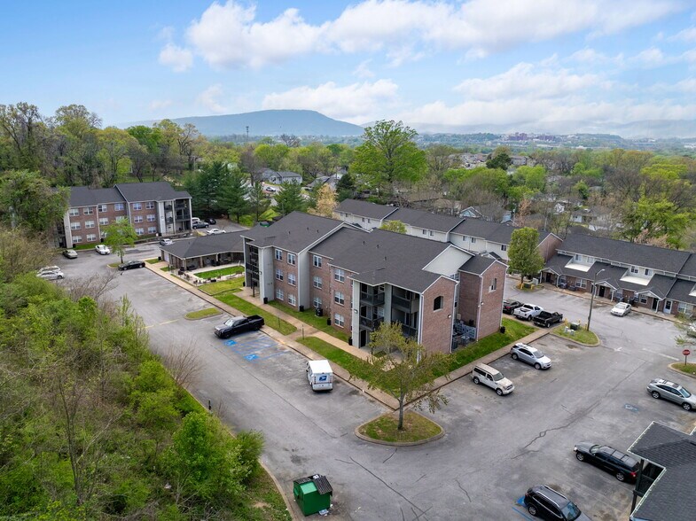 More Photos Of 1400 N Chamberlain Ave, Chattanooga Apartments For Sale