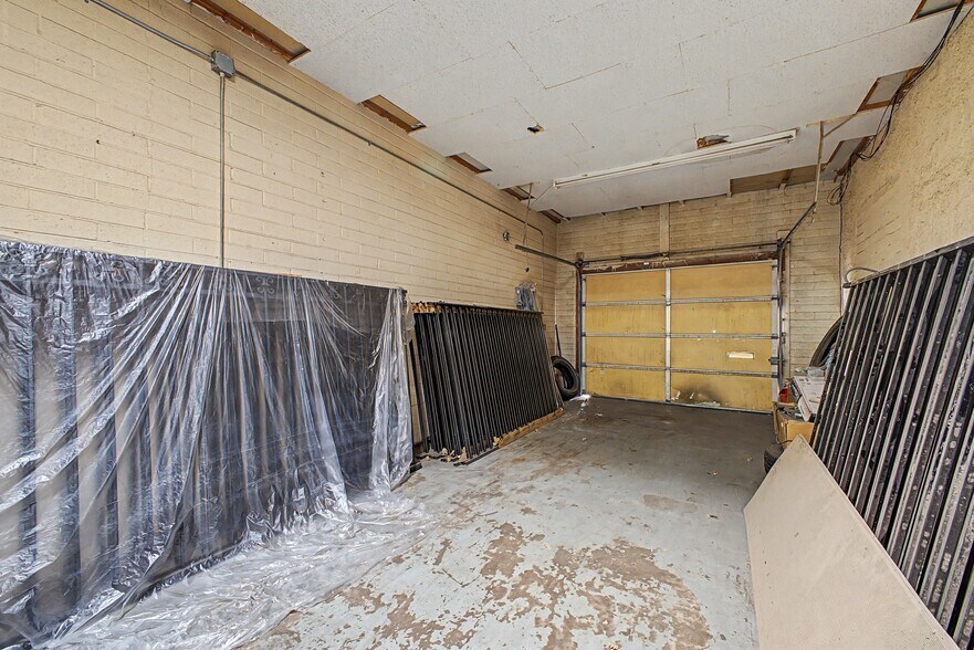 More Photos Of 6819 N 55th Dr, Glendale Warehouse For Lease