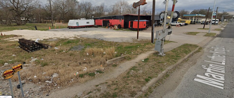 More Photos Of 6328 Martin Luther King Jr blvd, Houston Light Manufacturing For Sale