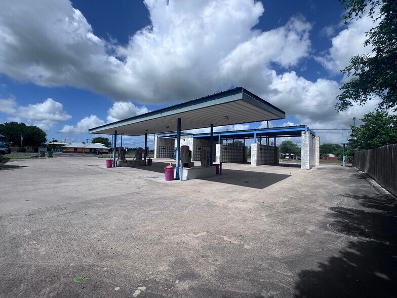 More Photos Of 309 Main, Santa Rosa Carwash For Sale
