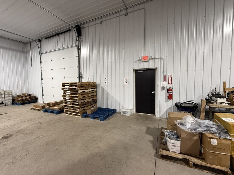 More Photos Of 6298 Dean Parkway, Ontario Warehouse For Lease