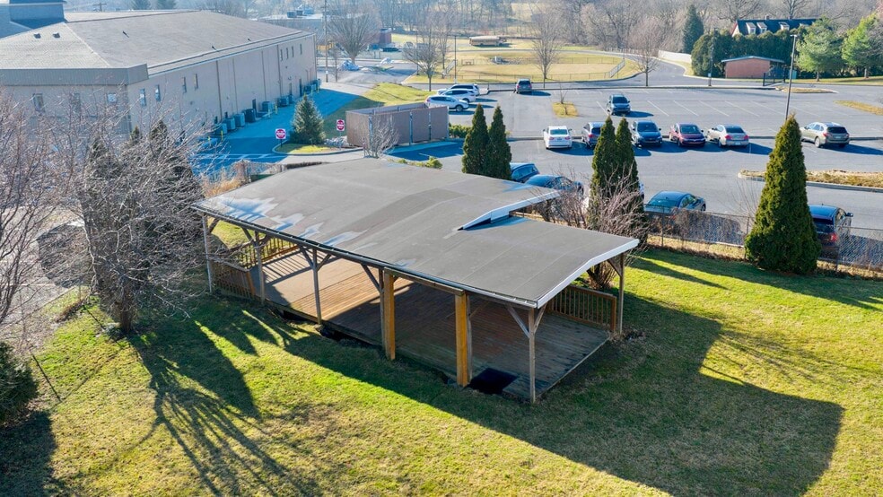 More Photos Of 2140 Lincoln Hwy E, Lancaster Hotel For Sale