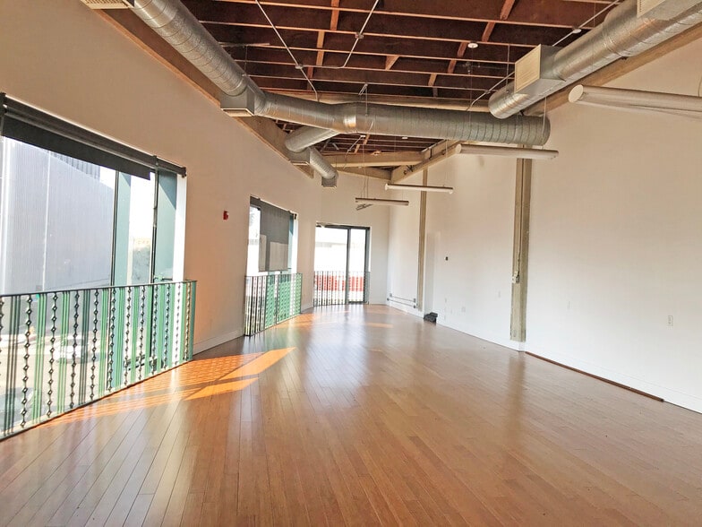 More Photos Of 5410 Wilshire Blvd, Los Angeles Loft Creative Space For Lease