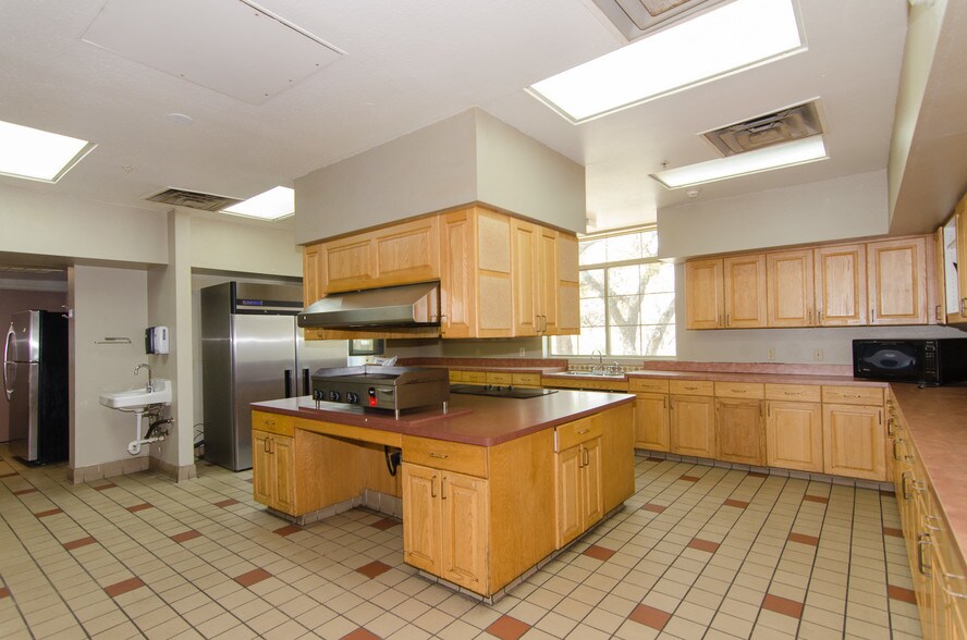 More Photos Of 400 Old Highway 290, Dripping Springs Healthcare For Sale