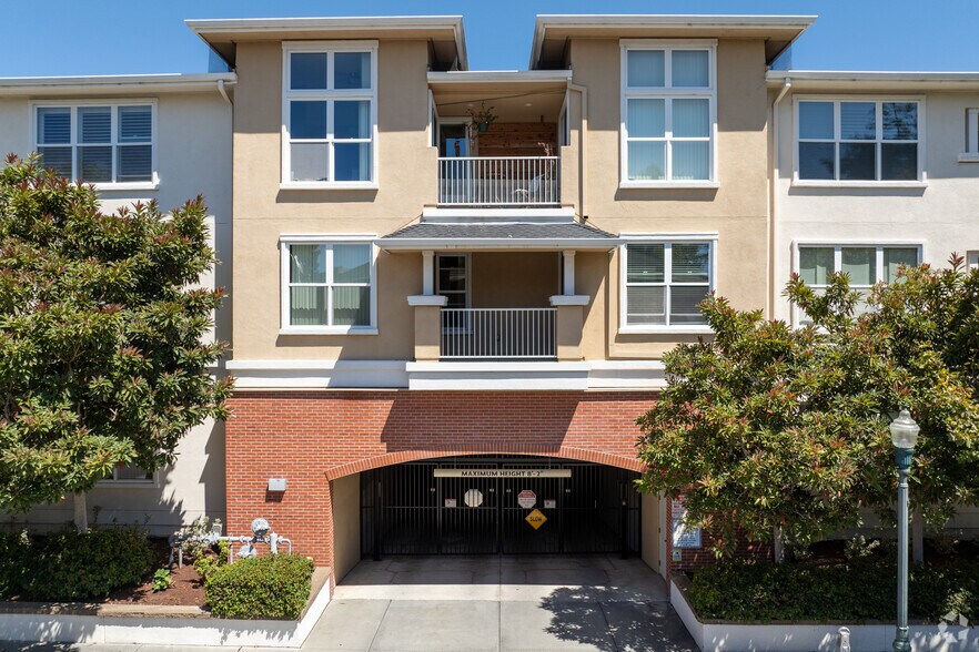 More Photos Of 2030 N Pacific Ave, Santa Cruz Apartments For Sale