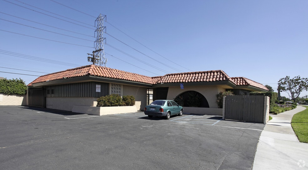More Photos Of 1665 S Brookhurst St, Anaheim Assisted Living For Sale