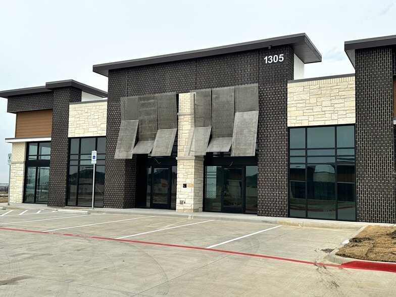 More Photos Of 1308 Peaks View Ln, Celina Medical For Sale