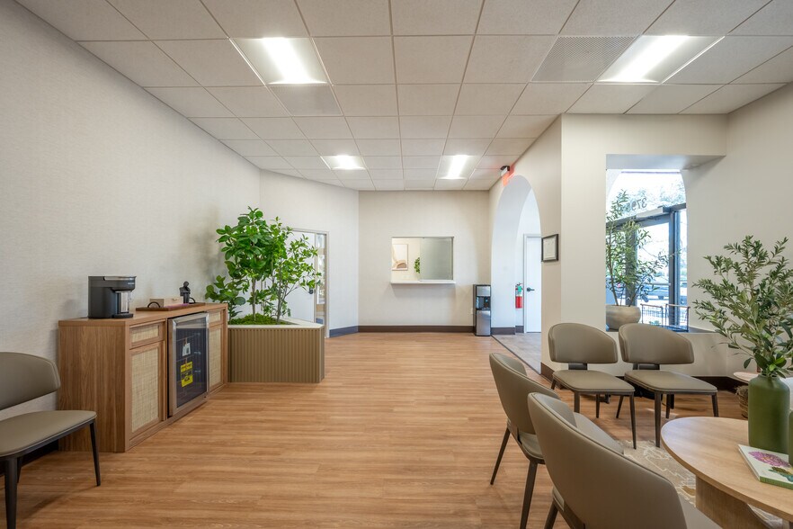 More Photos Of 3795 Boynton Beach Blvd, Boynton Beach Medical For Lease