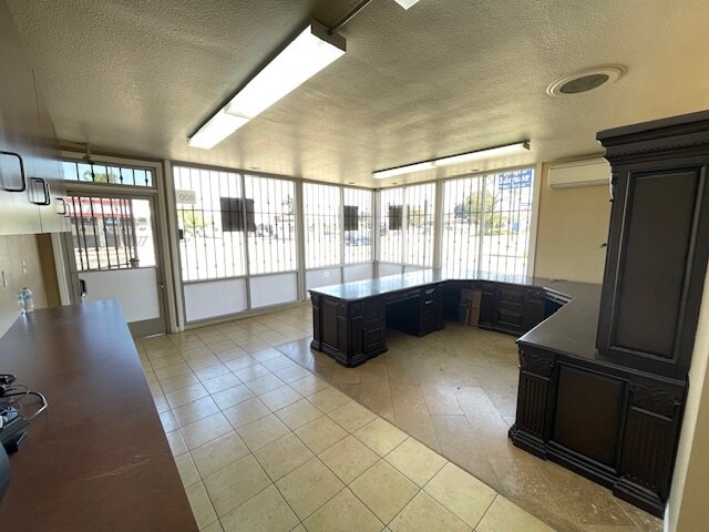 More Photos Of 800 W Willow St, Long Beach Storefront For Lease