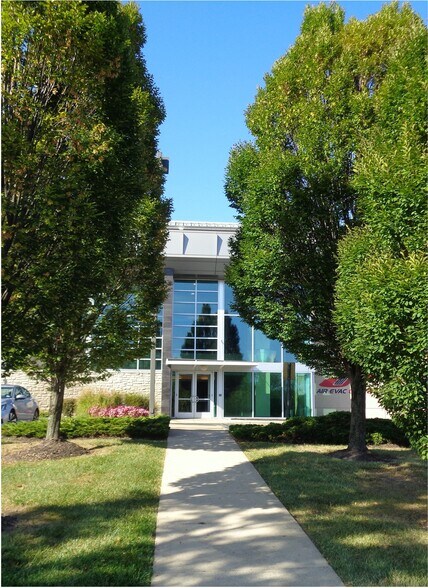 More Photos Of 1001 Boardwalk Springs Pl, O'Fallon Office For Lease