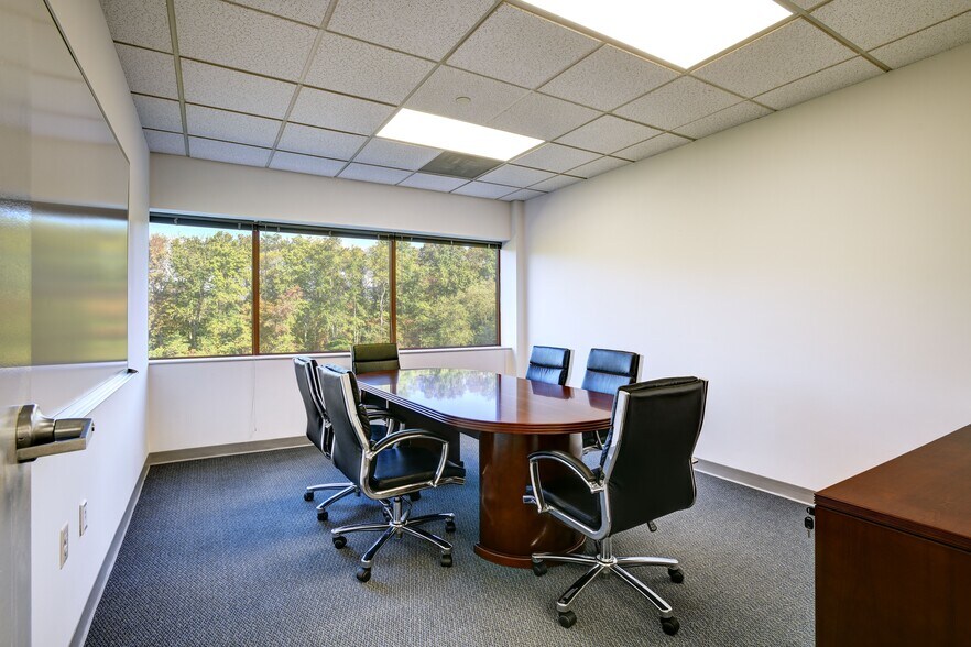 More Photos Of 5 Vaughn Dr, Princeton Office For Sale