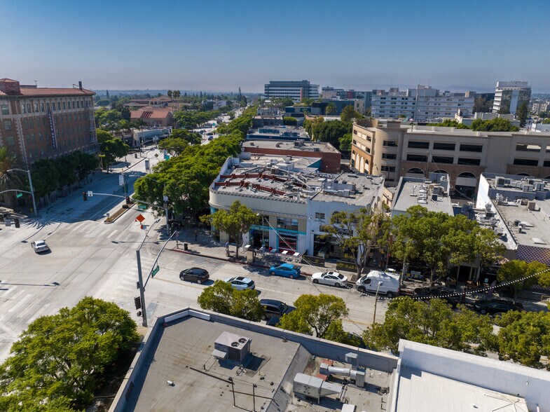 More Photos Of 3847 Main St, Culver City Storefront Retail Office For Lease