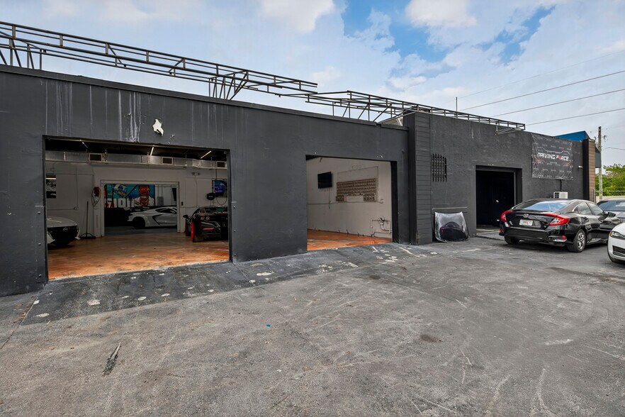 More Photos Of 1090 S 56th Ave, Hollywood Auto Repair For Sale