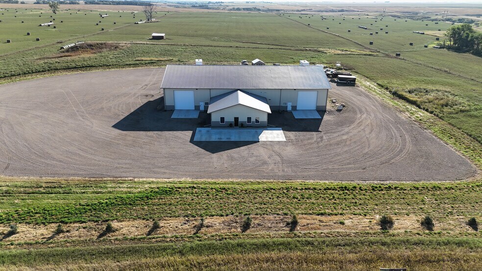 More Photos Of 10345 Hwy 83 S, Minot Flex For Sale