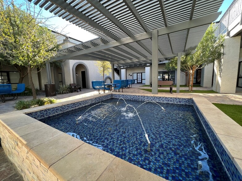 More Photos Of 7227 N 16th St, Phoenix Office For Lease