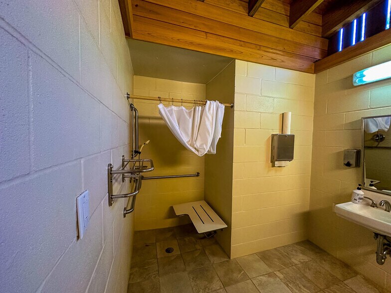 More Photos Of 7009 Creek Stone Rd, Milton Lodge Meeting Hall For Sale