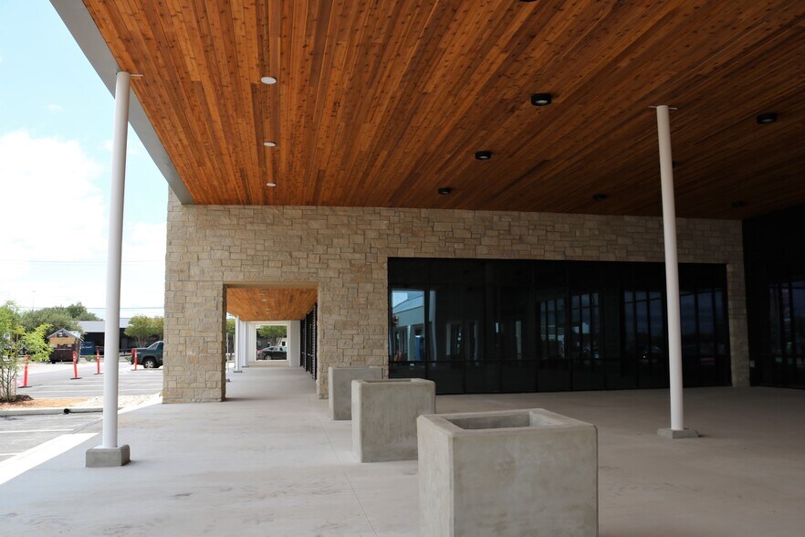 More Photos Of 1255 SW Loop 410, San Antonio Land For Lease