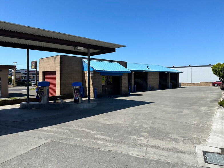 More Photos Of 1441 Broadway St, Eureka Carwash For Sale