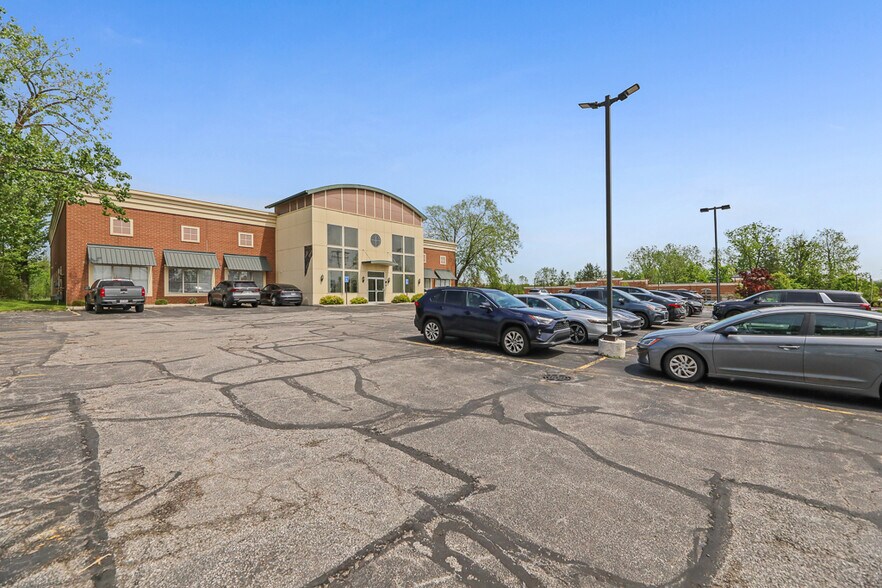 More Photos Of 32875 Solon Rd, Solon Medical For Lease
