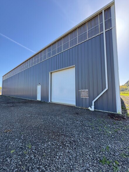 More Photos Of 76346 Barton Rd, Rainier Warehouse For Sale