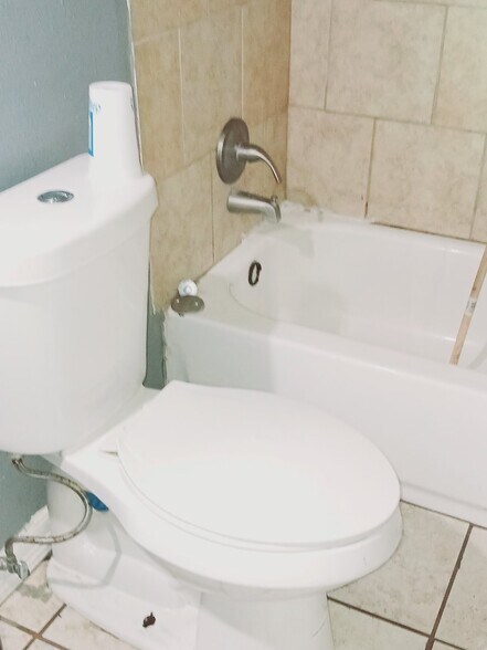 More Photos Of 2513 Quintana Rd, San Antonio Apartments For Sale