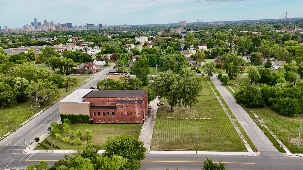 More Photos Of 5961 14th St, Detroit General Retail For Sale